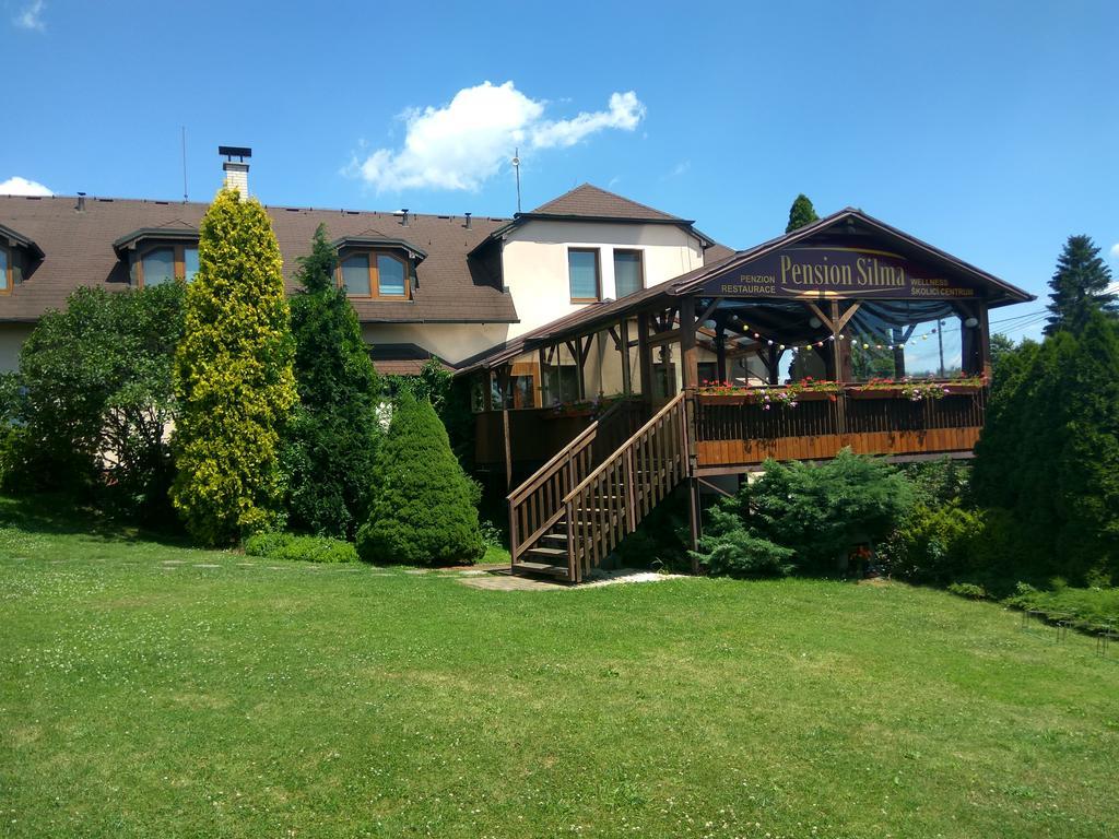 Pension & Restaurant Silma With Wellness Rychvald Exterior photo